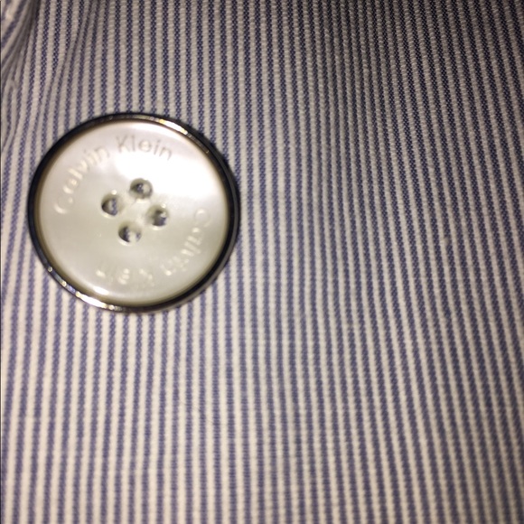 Calvin Klein - Picture 3 of 5